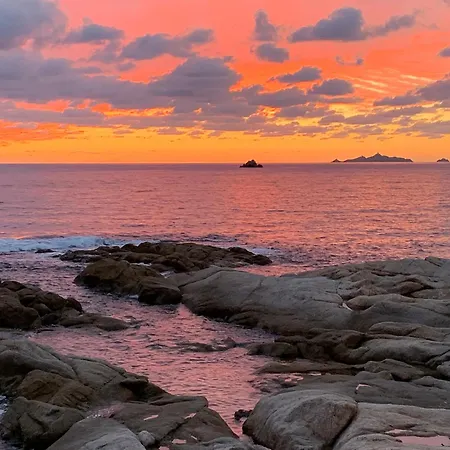 Feriehus Casa Mare, Cabanon Sur La A Vue Sanguinaires Ajaccio (Corsica)